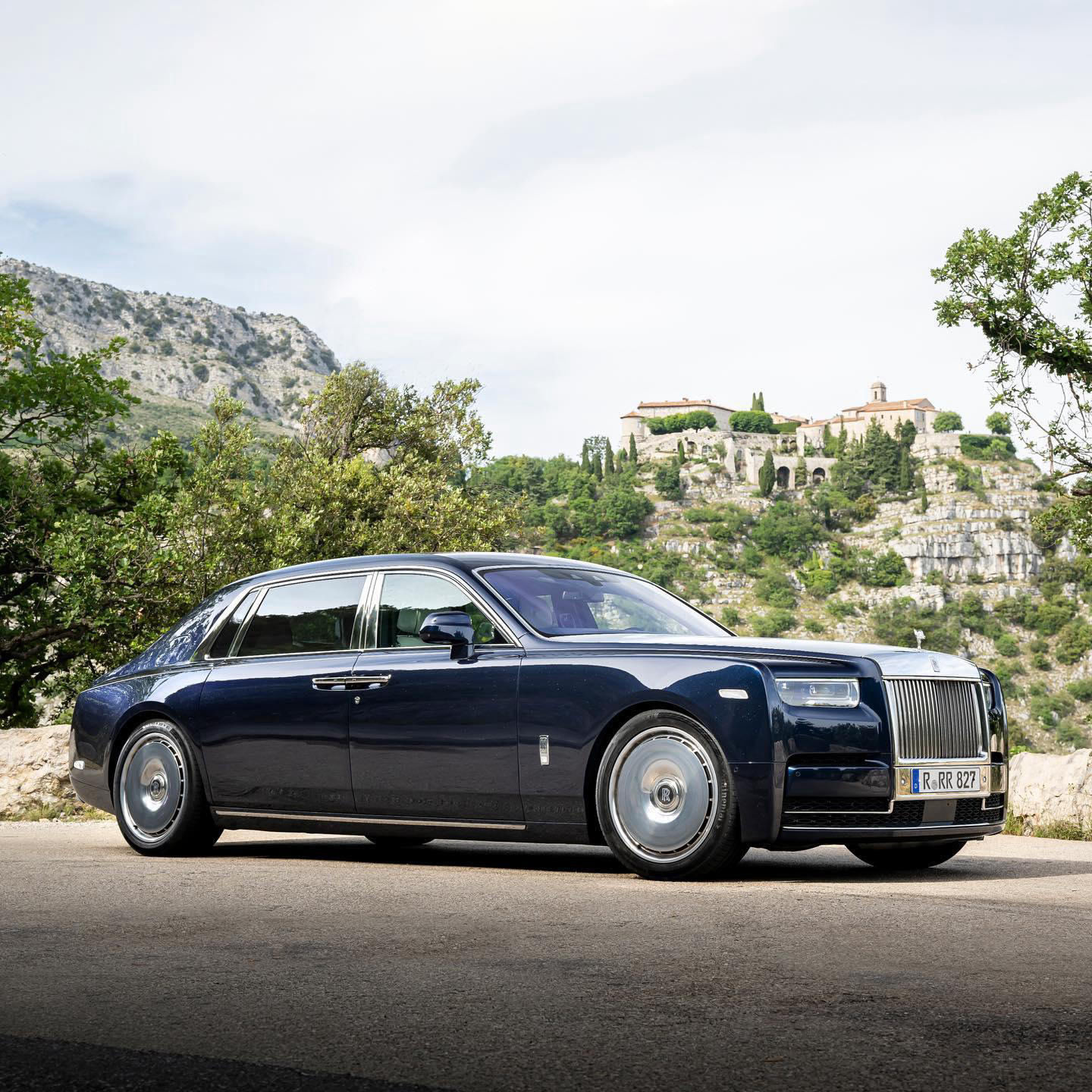 image  1 Rolls-Royce Motor Cars - Refined Disc Wheels encapsulate the thrill and grace of flight on land, ble